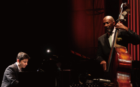 EJ[^[EJebg-RON CARTER QUARTET