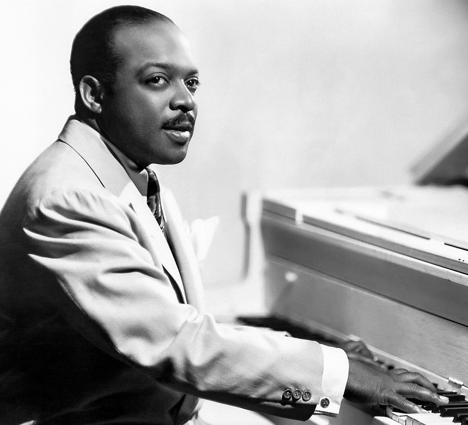 COUNT BASIE