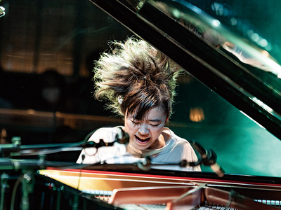 JAM vol.217】HIROMI | News & Features | BLUE NOTE TOKYO