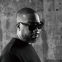 ROBERT GLASPER - PIANO TRIO