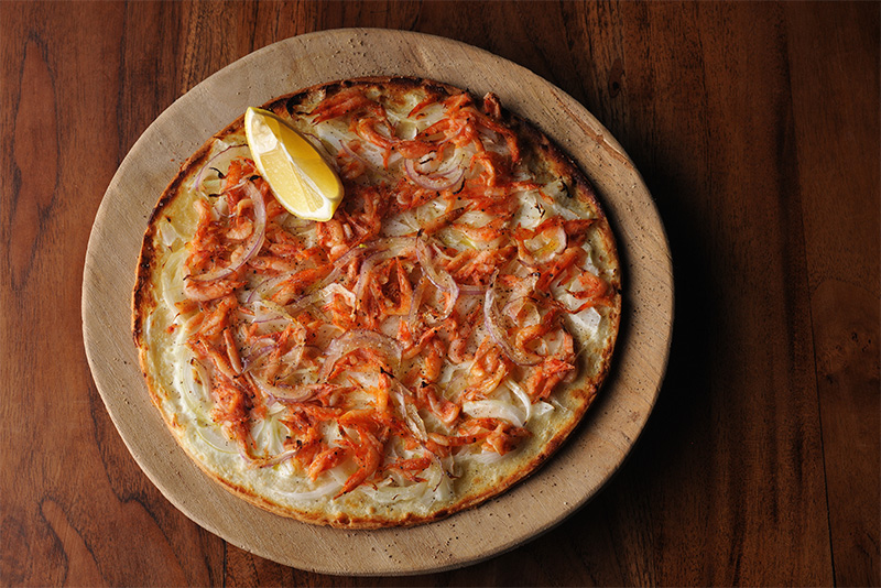 ピッツァ ビアンカ 桜エビと新玉ねぎ