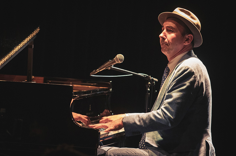 260505thehotsardines02.jpg