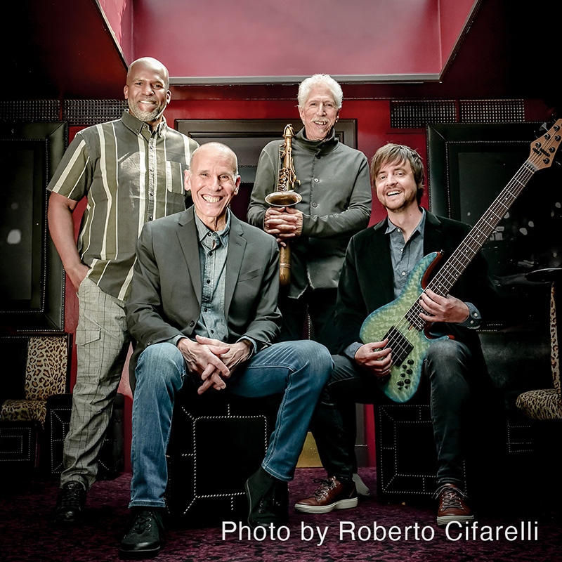 YELLOWJACKETS